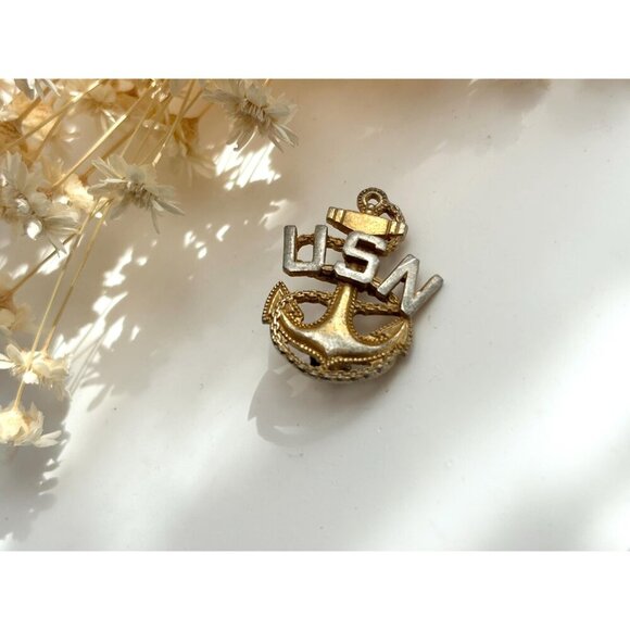 SOLD U.S. Navy Chief Petty Officer Sterling "USN" CPO Anchor WWII Cap Badge - Picture 5 of 7
